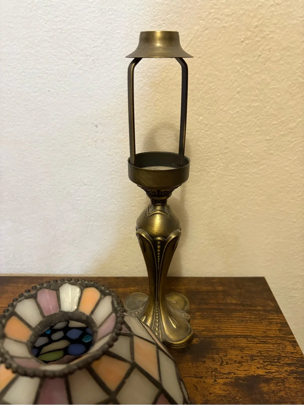 Party-Lite 11in Tiffany-Style in Pastel hydrangea tea light lamp - Picture 4 of 6